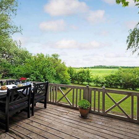 Stunning Home In Logstrup With Kitchen ภายนอก รูปภาพ