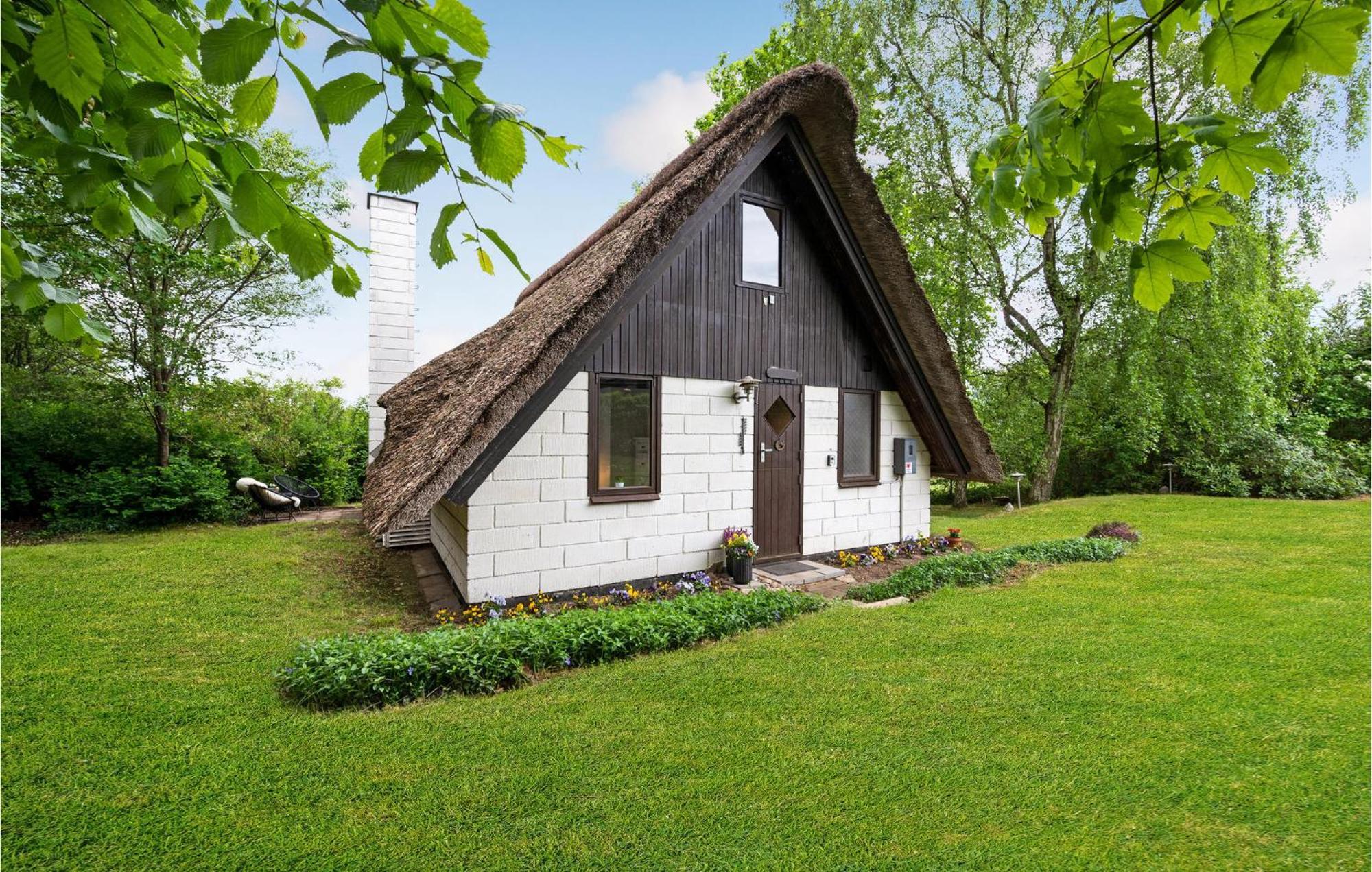 Stunning Home In Logstrup With Kitchen ภายนอก รูปภาพ